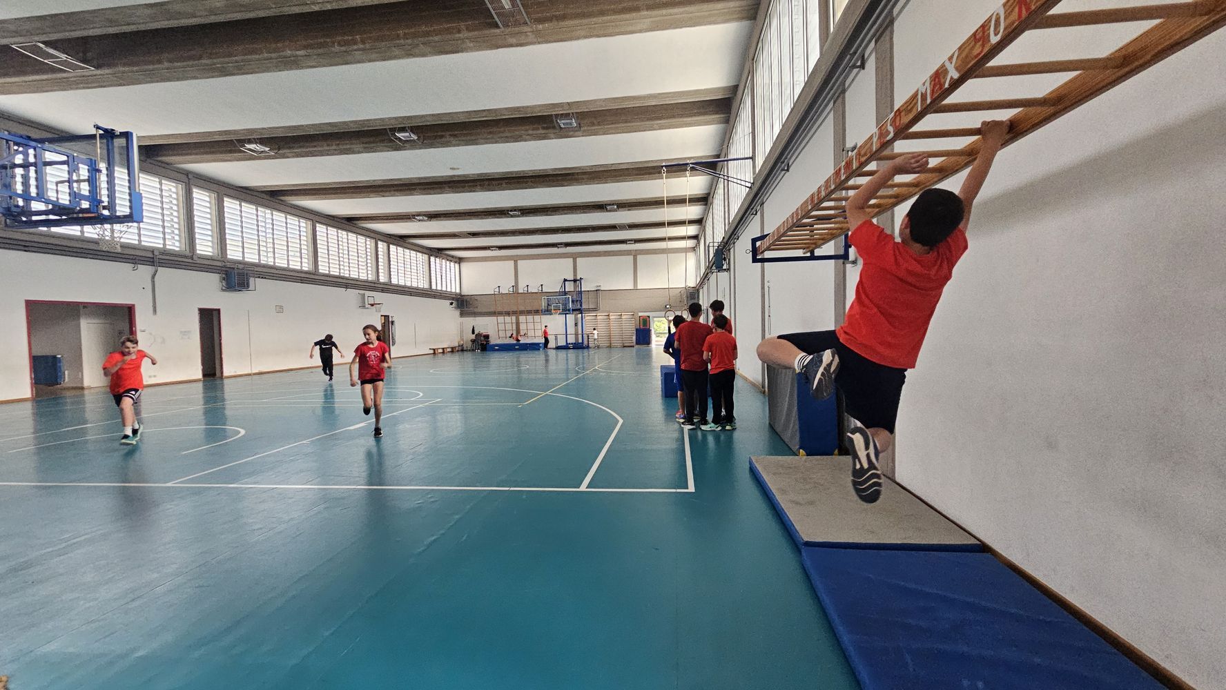 Allenamenti di atletica  a castelfiorentino in palestra